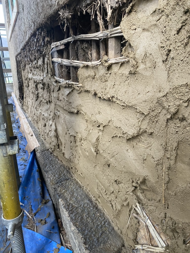 Traditional wall restoration